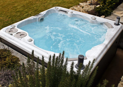 Self-Cleaning Hot Tub by Hydropool
